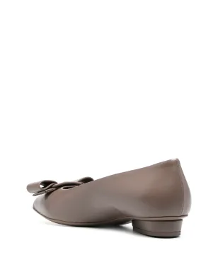 Ferragamo Viva ポインテッドトゥフラット - サムネイル3