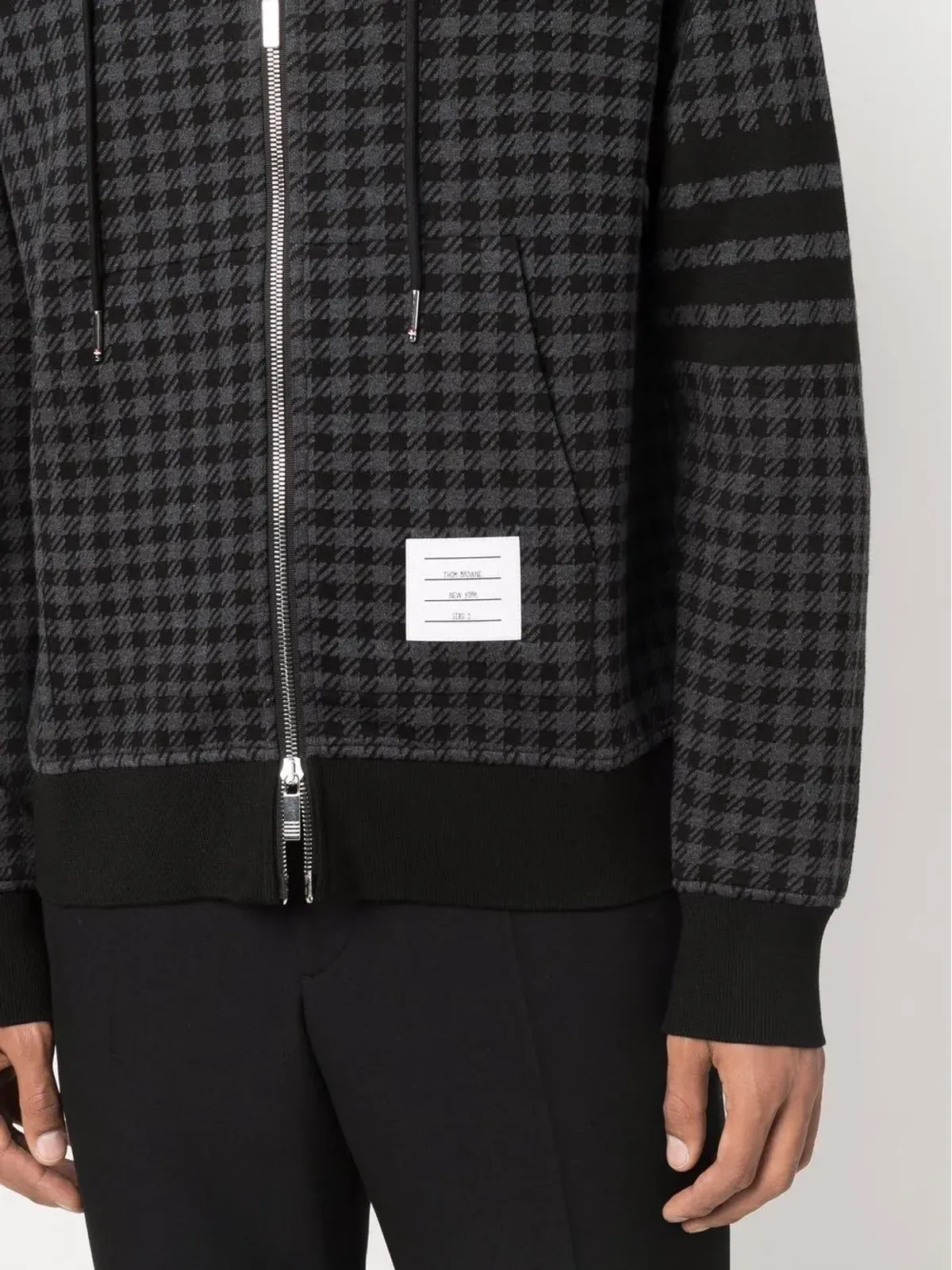 Thom Browne Gunclub チェックジャカード ジップアップ フーディ - 画像5