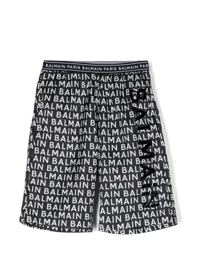 Balmain Kids Balmain Kids 全身ロゴプリントのスイムショーツの商品画像