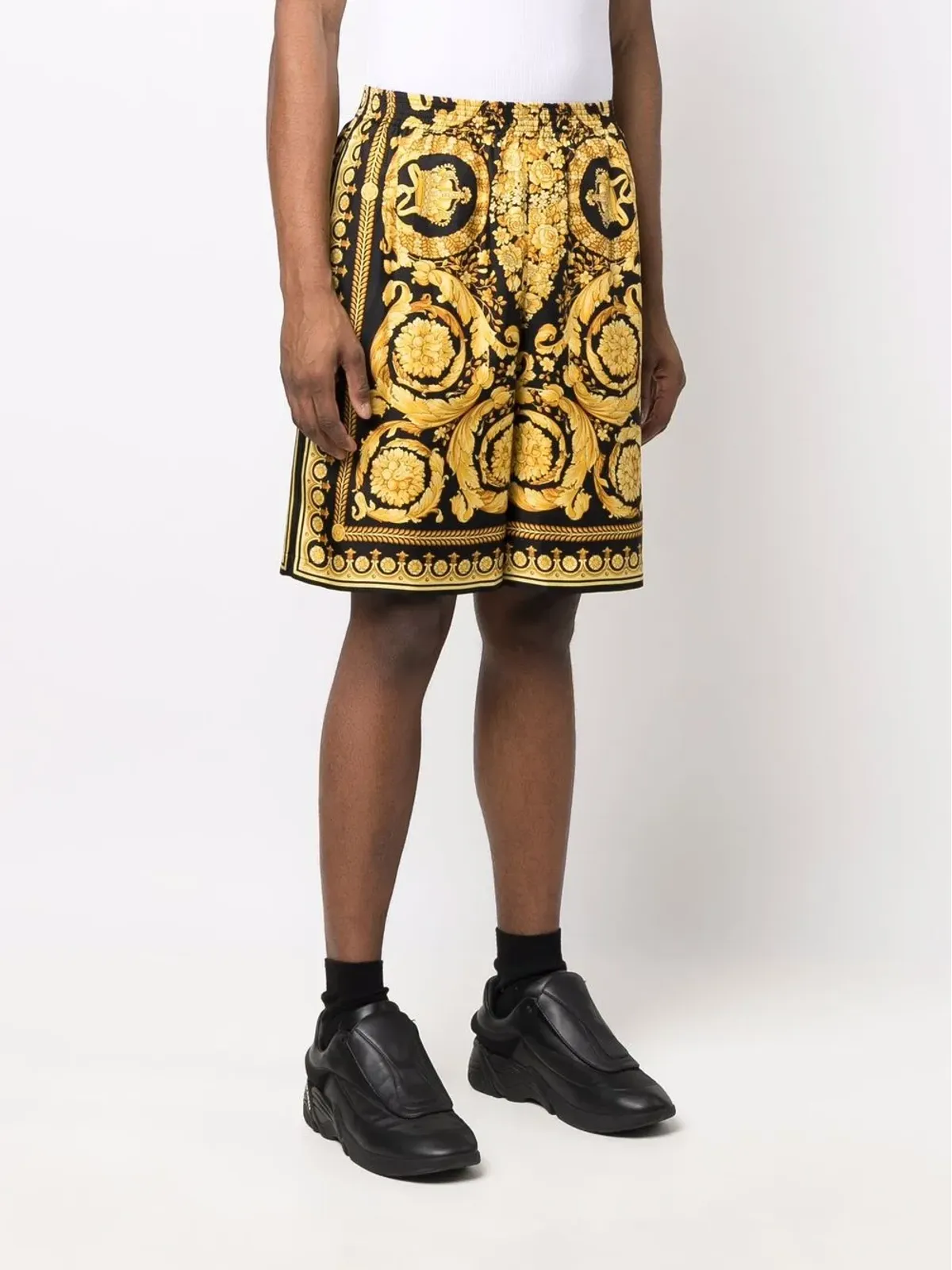 Versace バーコロプリント シルクショーツ - 画像3