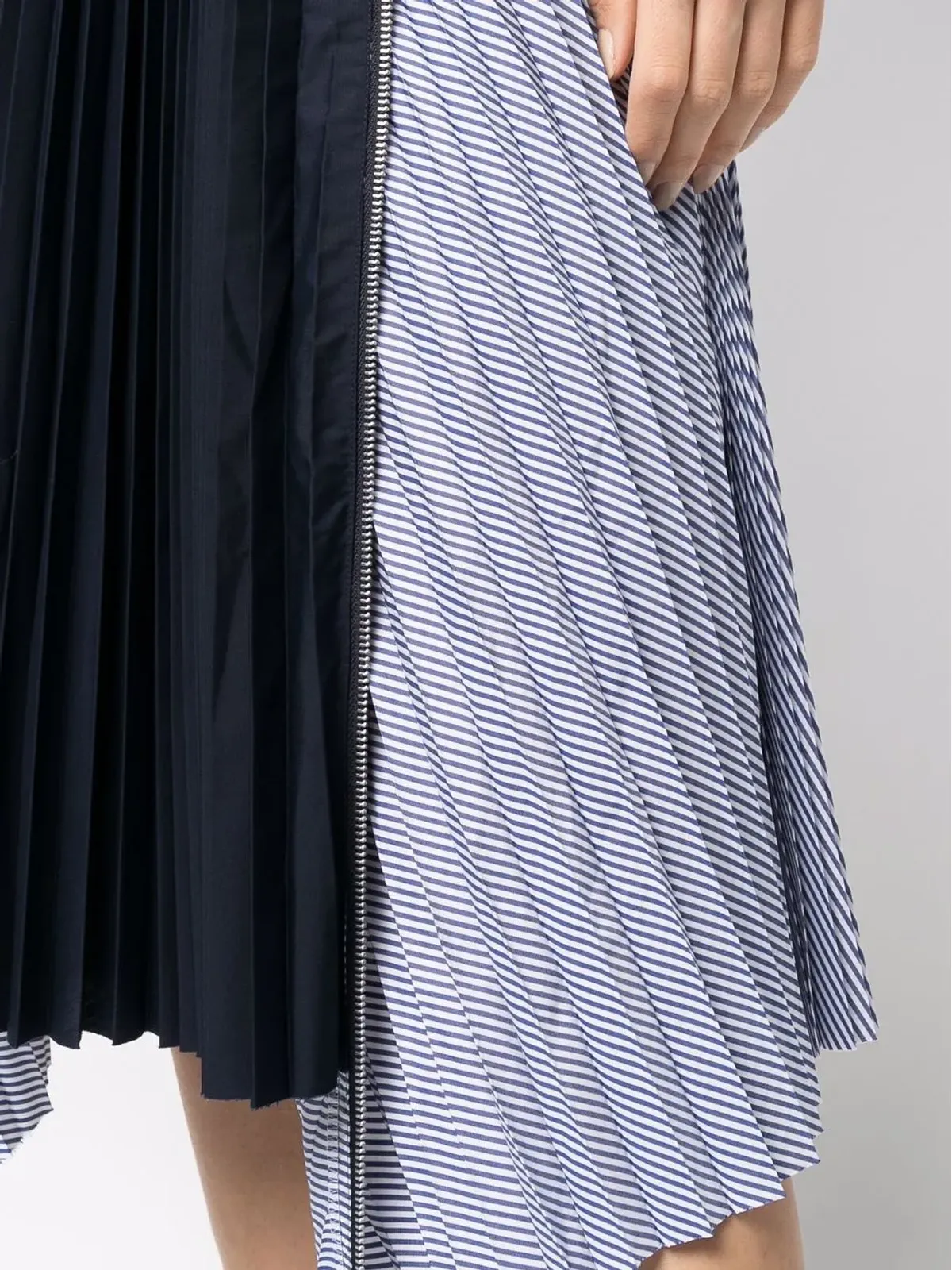 sacai ハイウエストパネルドプリーツスカート - 画像5
