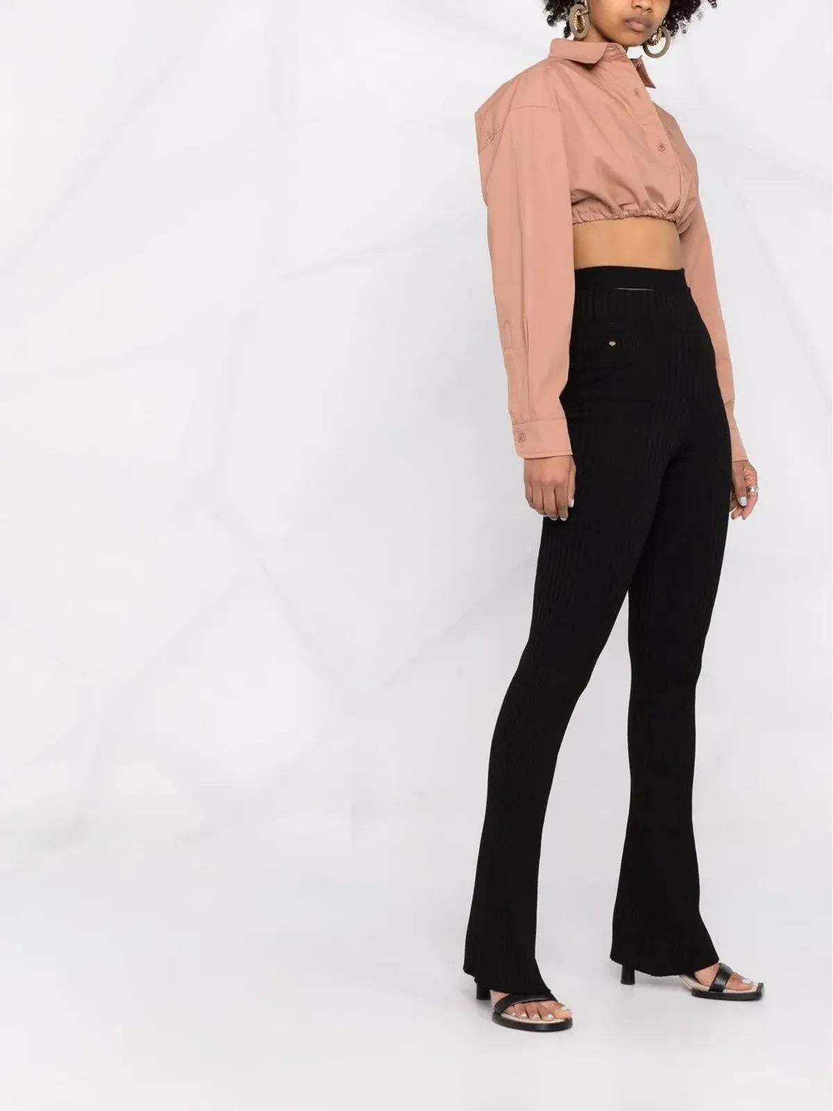 ANDREĀDAMO リブ編みブーツカットパンツ - ブラック - 画像4