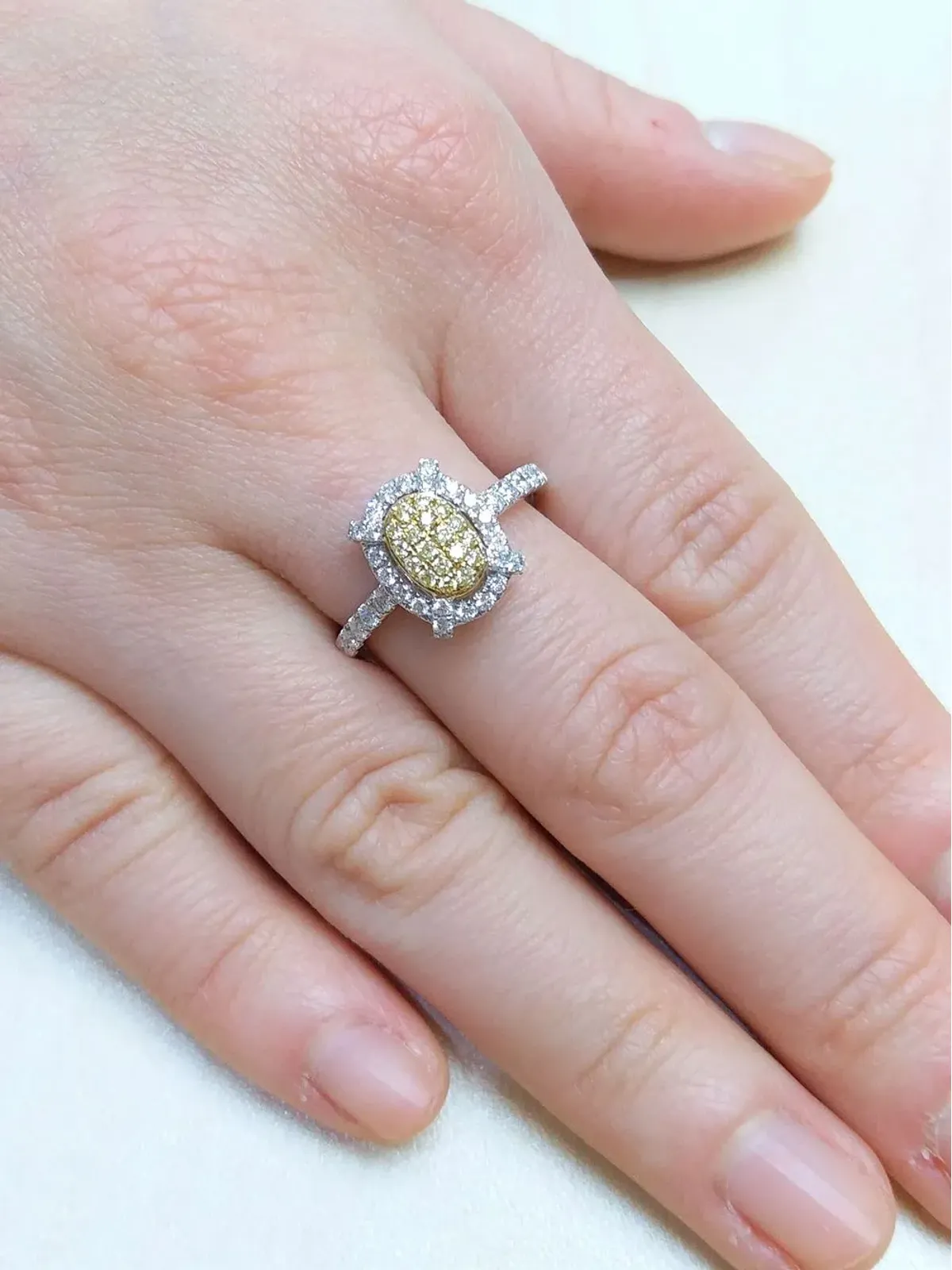 HYT Jewelry プラチナ サンシャインイエロー ダイヤモンド エンゲージメントリング - 画像2