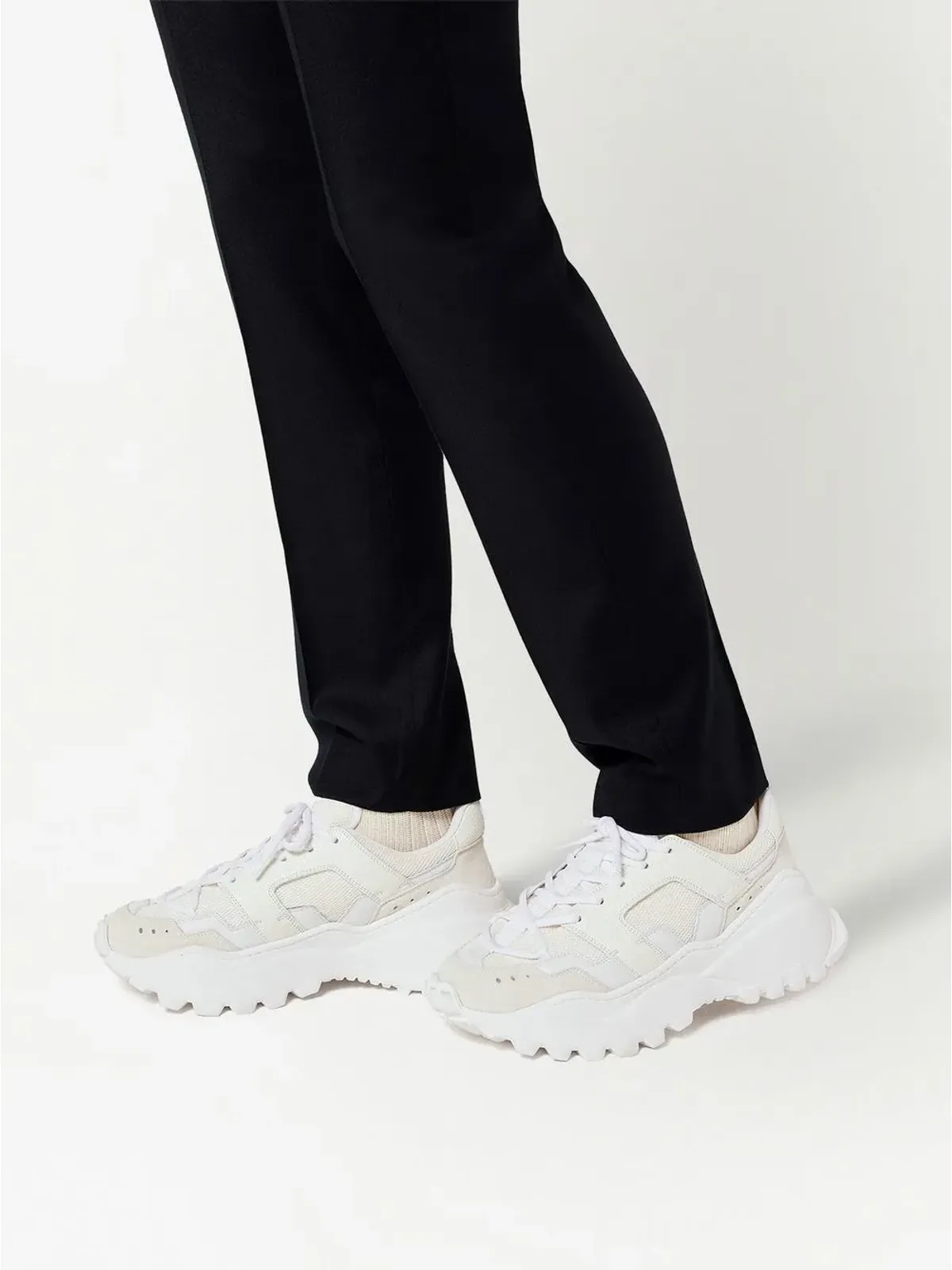 AMI Paris パネルド ロー・トップスニーカー - White - 画像4