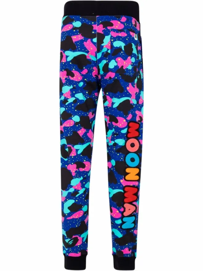 A BATHING APE® A BATHING APE® カモ柄トラックパンツの商品画像