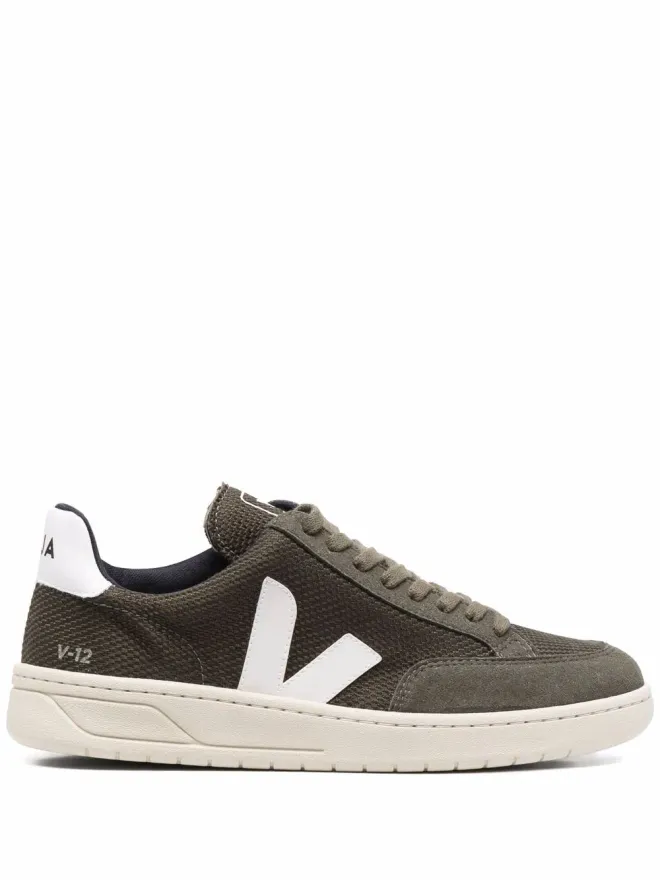 Veja VEJA V-12 レースアップスニーカー グリーンの商品画像