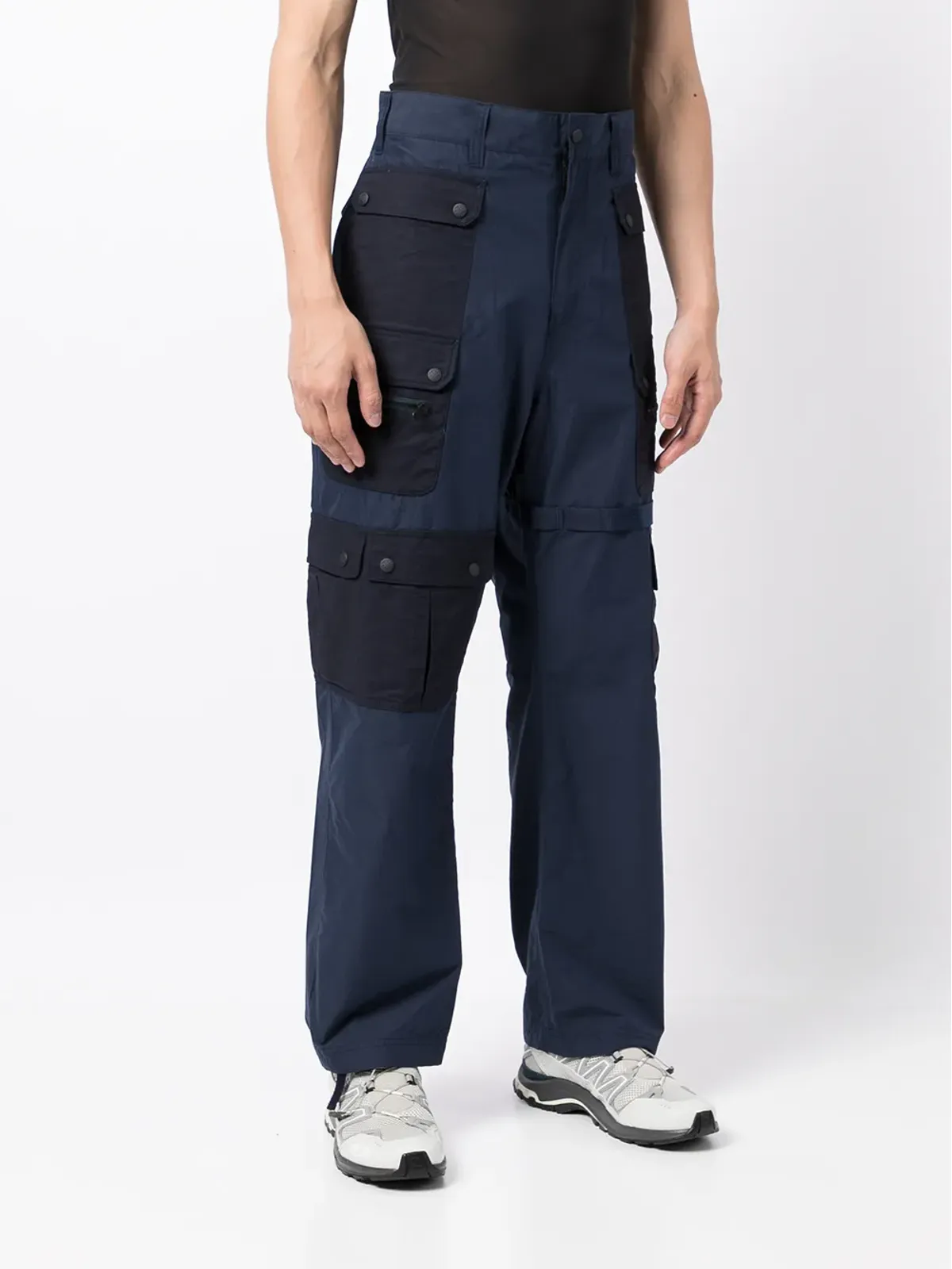 White Mountaineering マルチポケット コットン混紡 パラシュートパンツ - 画像3