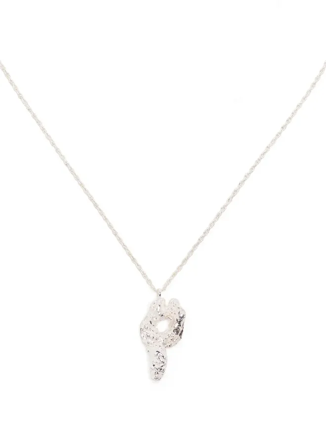 LOVENESS LEE LOVENESS LEE P アルファベットネックレスの商品画像