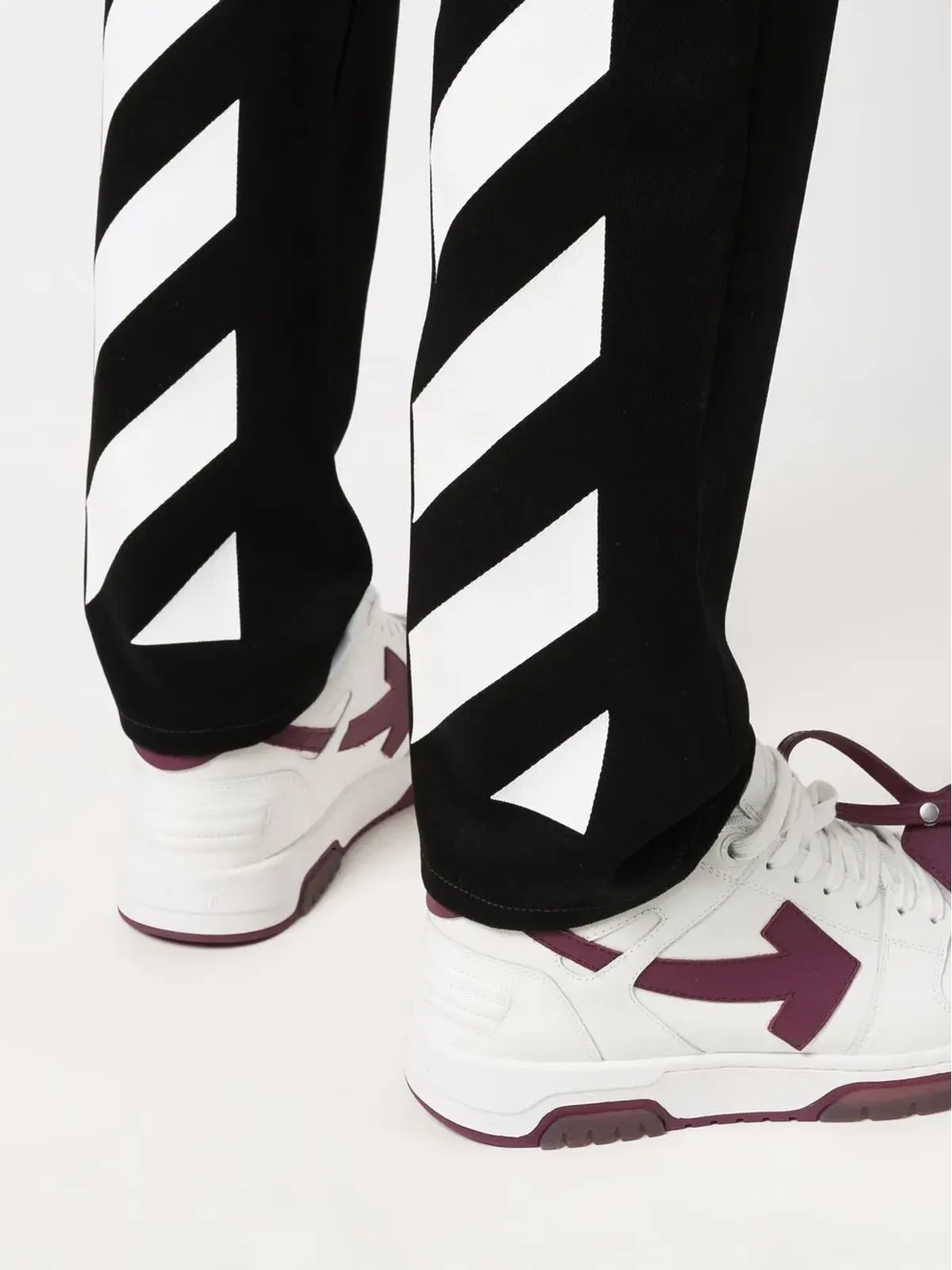 Off-White ダイアグストライププリント スリムフィットジーンズ（ブラック） - 画像5