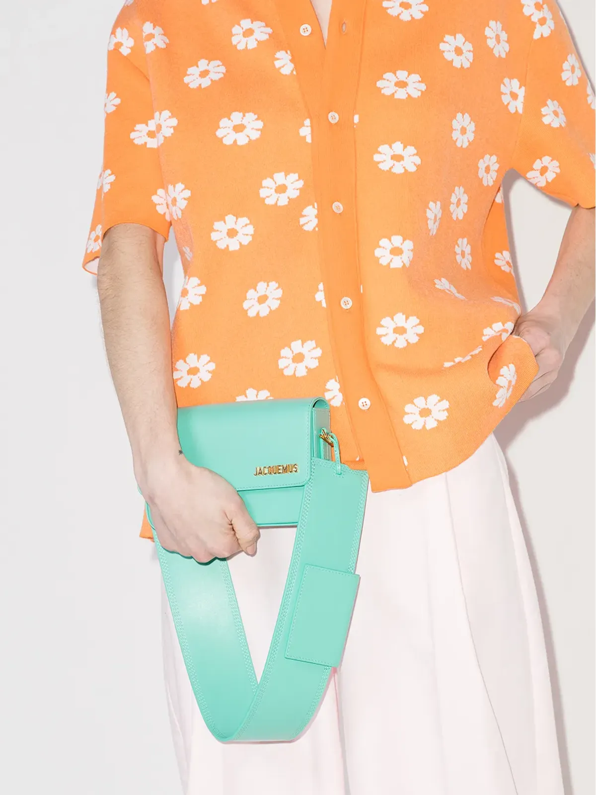 Jacquemus Le Carinu レザーショルダーバッグ（グリーン） - 画像2