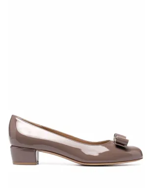 Ferragamo 30mm リボンディテール ブロックヒール パンプス ブラウン - サムネイル1