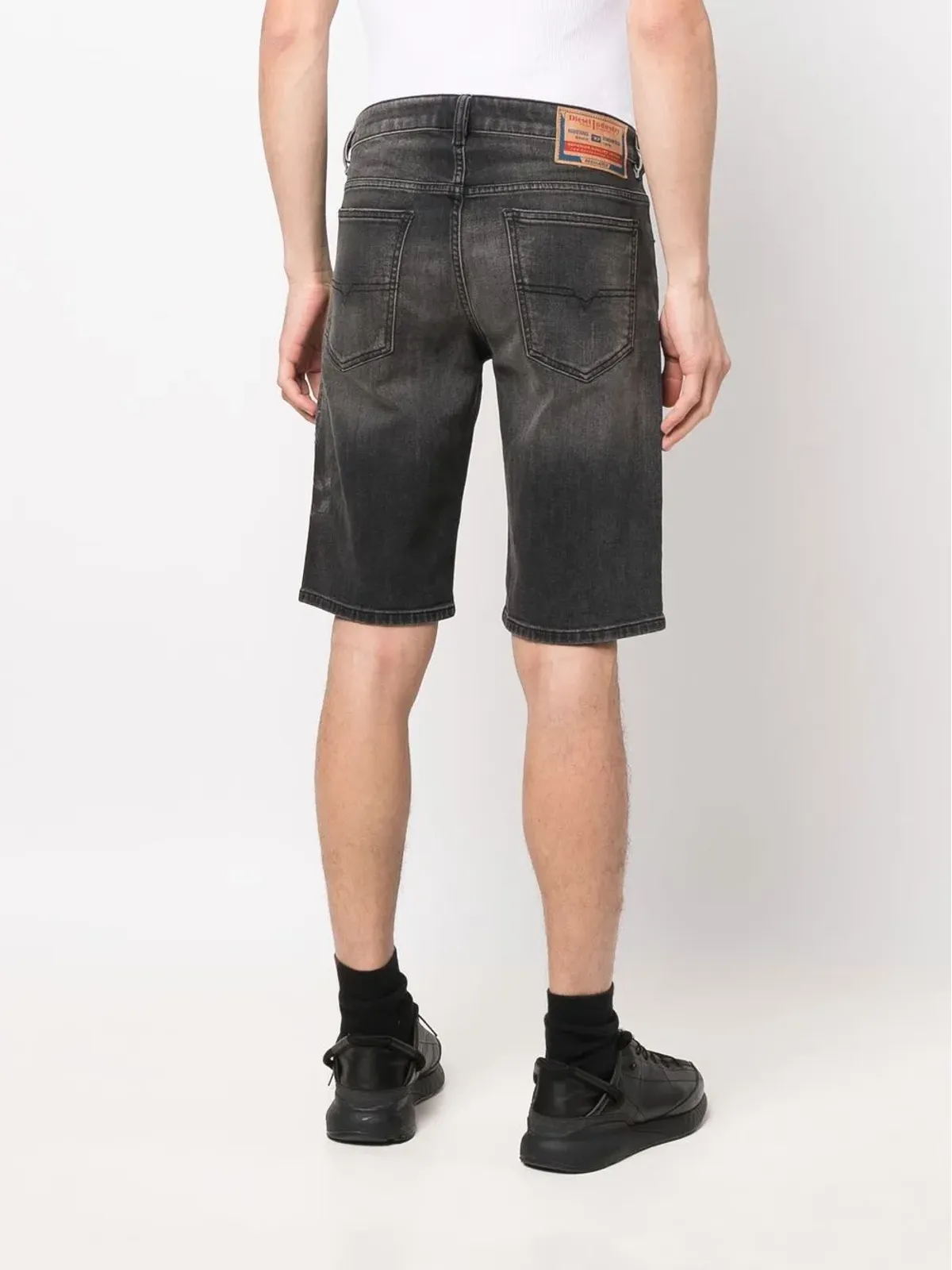 Diesel ウォッシュドエフェクト デニムショーツ - 画像4