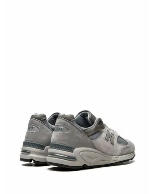 New Balance x WTAPS 990 V2 グレーのスニーカー - サムネイル3