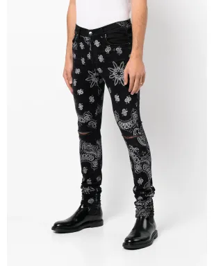 AMIRI フロックド バンダナ柄 スキニージーンズ ブラック - サムネイル3