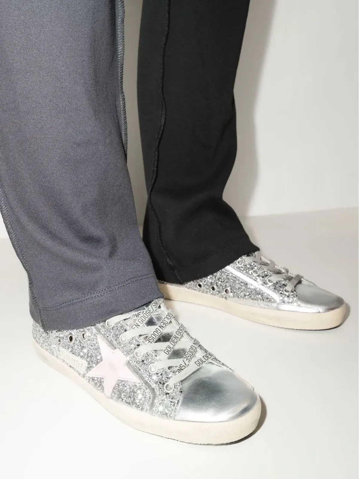 Golden Goose スーパースター エンベリッシュド スニーカー - 画像3