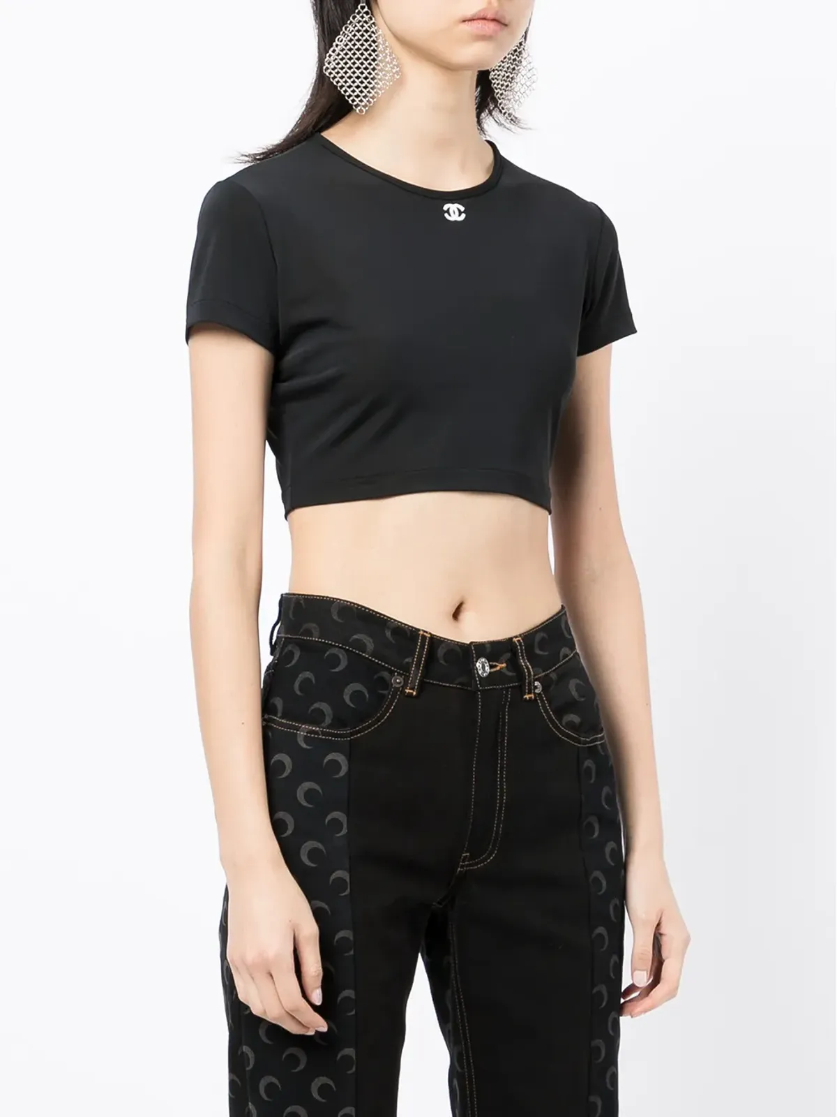 CHANEL ビンテージ 1995 ロゴ入り クロップド Tシャツ - ブラック - 画像3