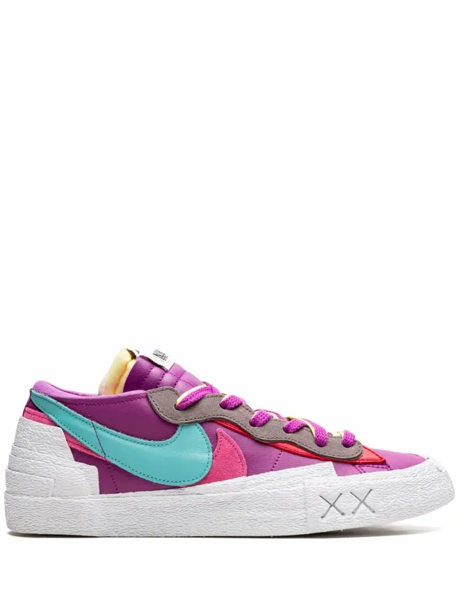 NIKE x SACAI NIKE x SACAI x KAWS ブレザー ロー スニーカーの商品画像