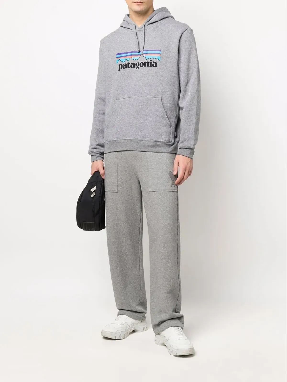 Patagonia リサイクル ロゴプリント パーカー グレー - 画像2