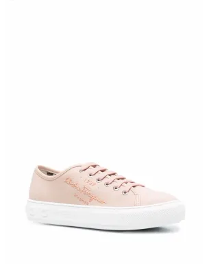 Ferragamo ロゴエンボス ローカットスニーカー ピンク - サムネイル2