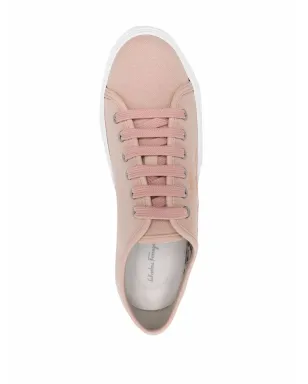Ferragamo ロゴエンボス ローカットスニーカー ピンク - サムネイル4