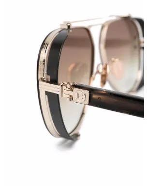 Balmain Eyewear パイロットフレーム ロゴアーム サングラス（ブラウン） - サムネイル3