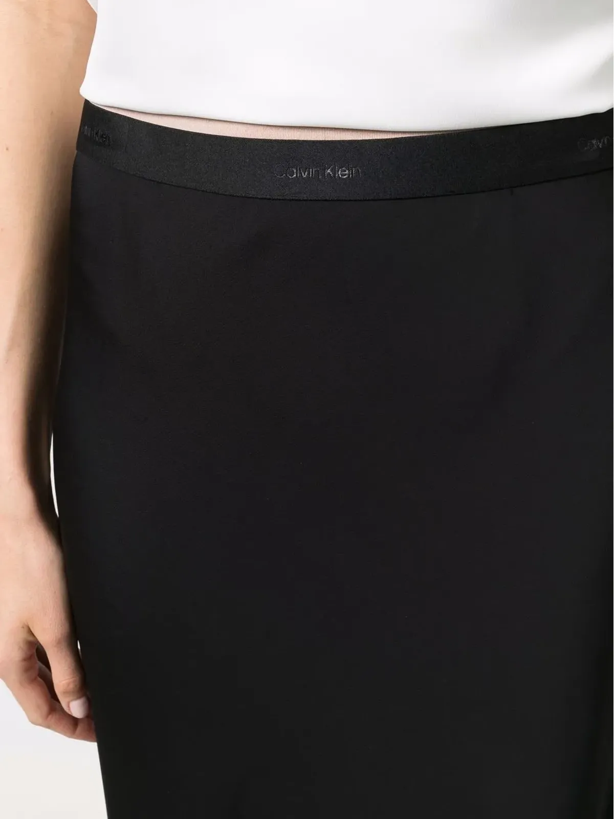 Calvin Klein ロゴ入りウエストバンド ミディスカート - ブラック - 画像5
