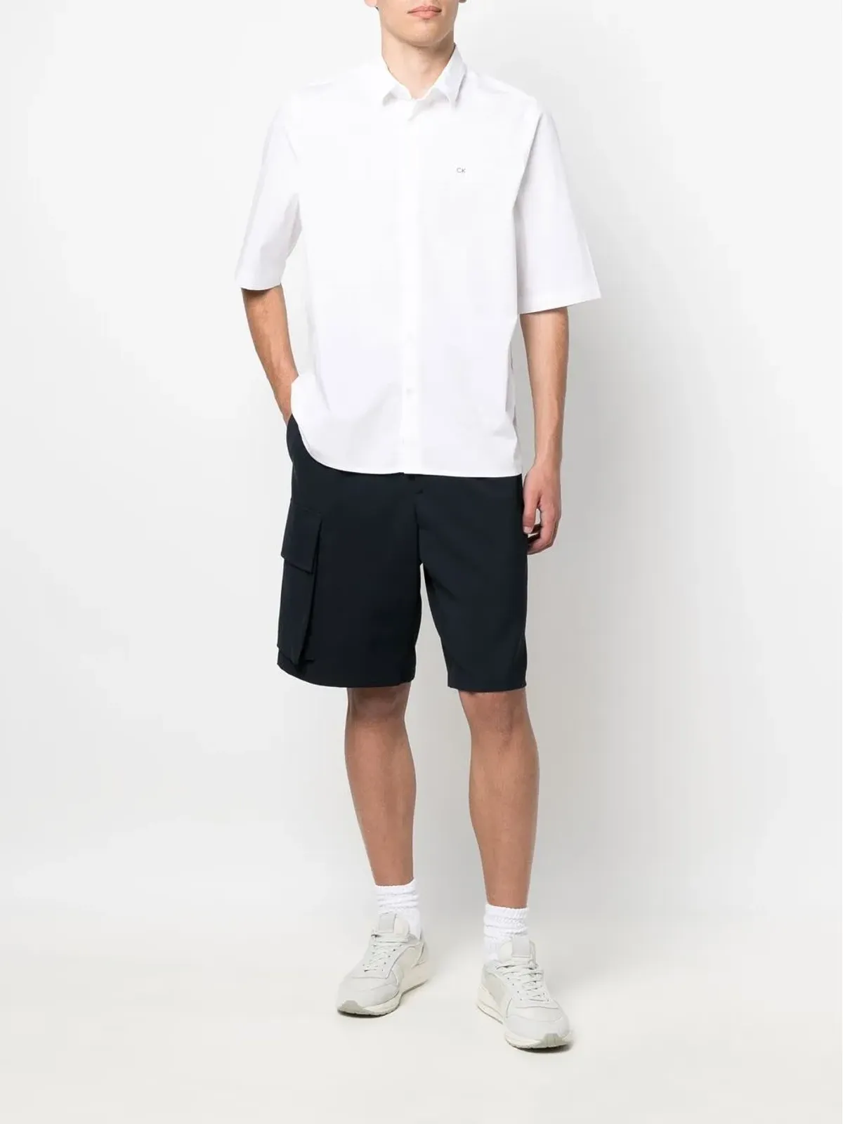 Calvin Klein ホワイトのショートスリーブストレッチコットンシャツ - 画像2