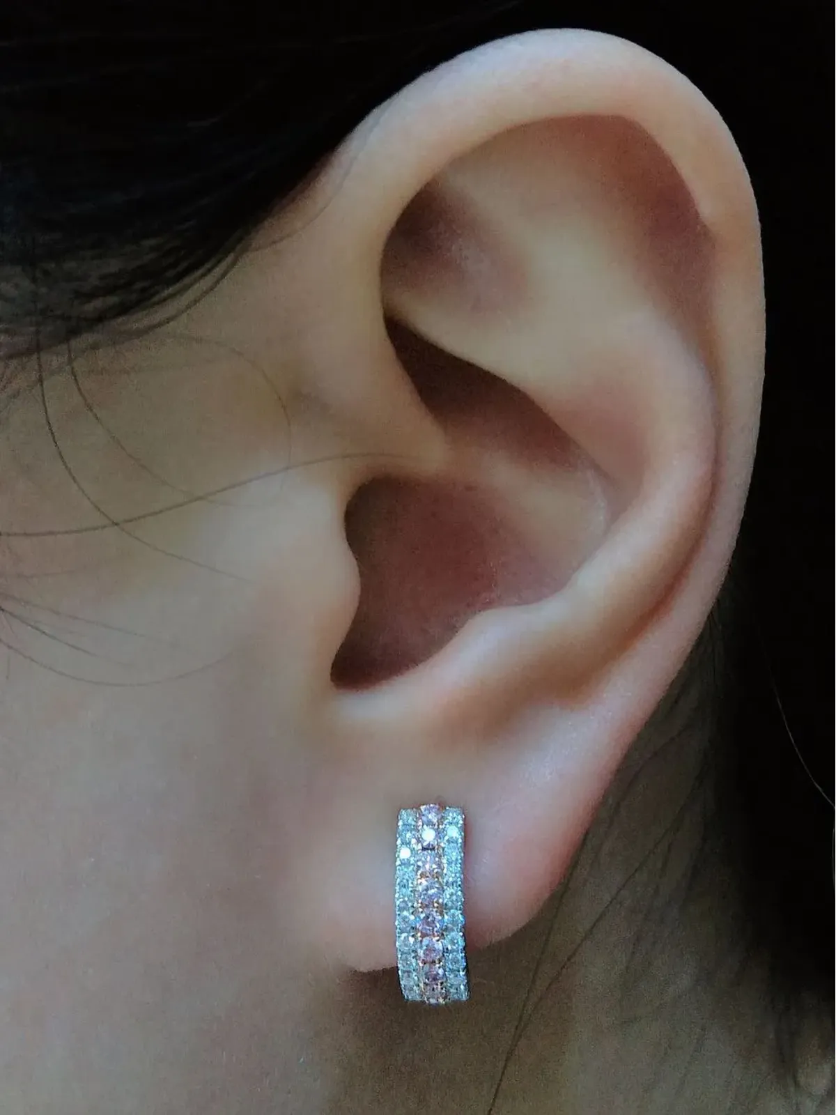 HYT Jewelry 18ktゴールド アーガイル ピンク ダイヤモンド スタッド イヤリング - 画像2