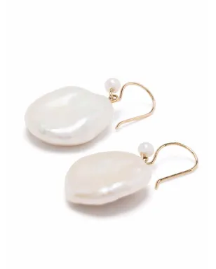 Mizuki 14kt イエローゴールド ペタルパール ドロップ イヤリング - サムネイル4
