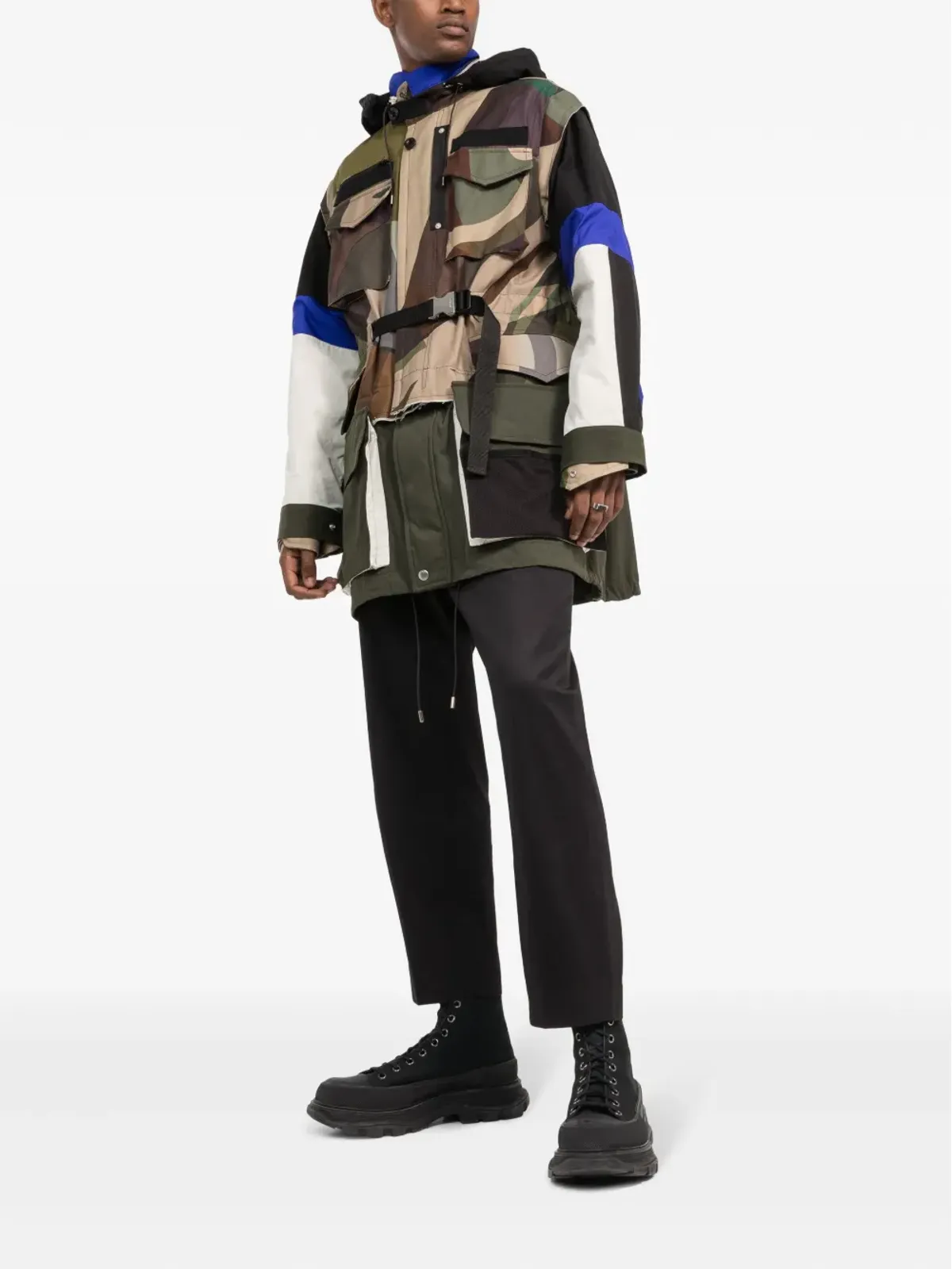 sacai camouflage-print hooded coat - 画像2