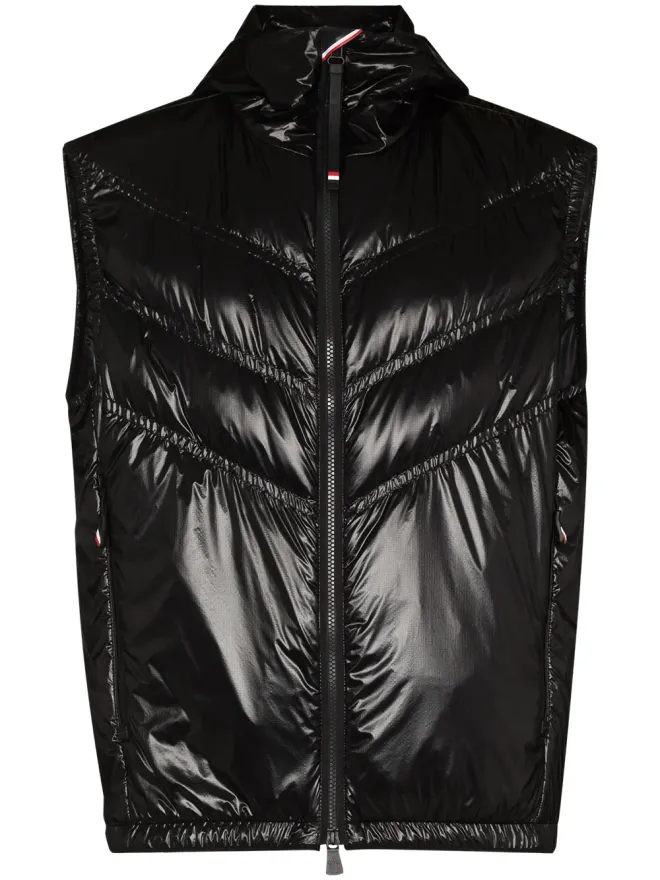 Moncler Grenoble Moncler Grenoble chevron-quilted padded gilet - Blackの商品画像