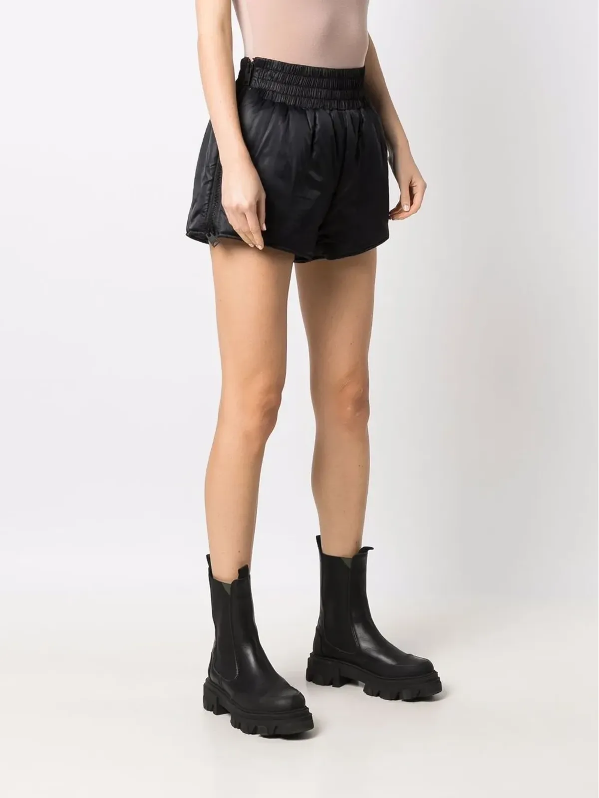 RED Valentino サイドジップ付パッド入りショートパンツ - 画像3