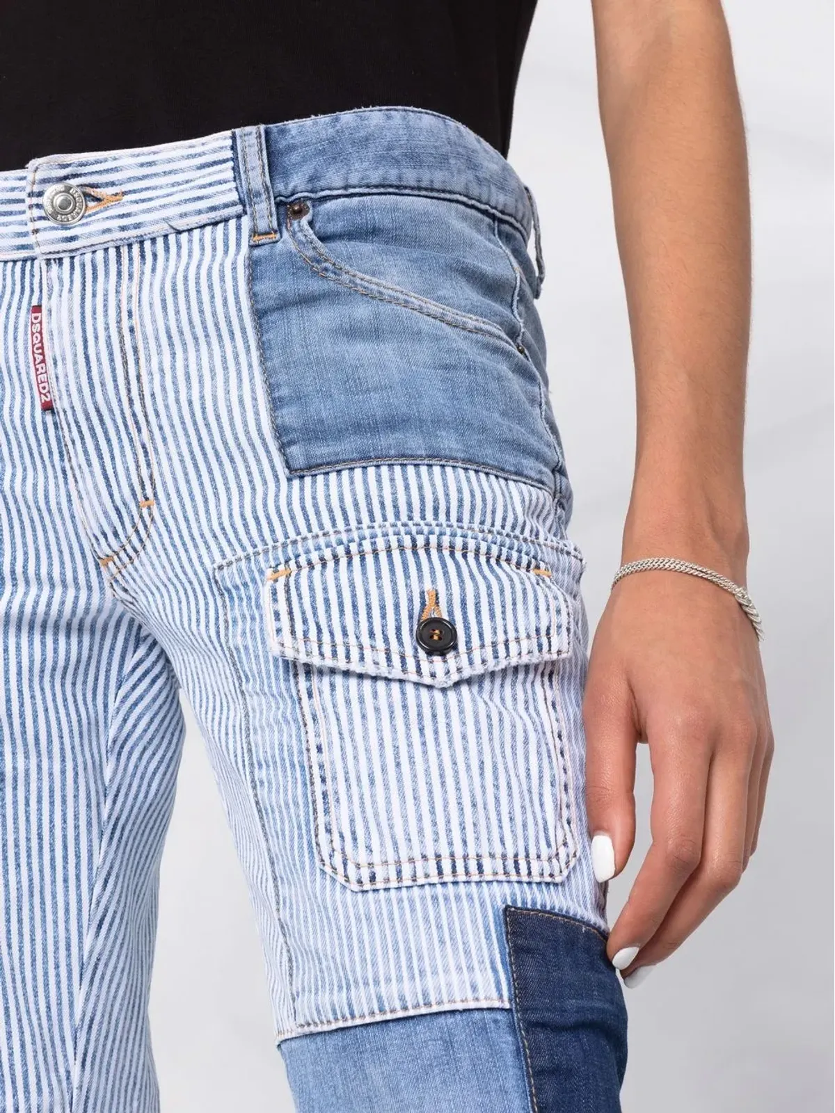 DSQUARED2 クロップド パッチワーク ポケットディテール ジーンズ - 画像5