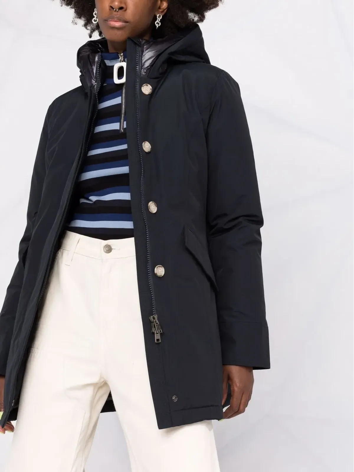 Woolrich フード付きダウンコート - 画像5
