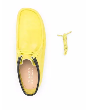 Clarks コントラストトリムスエードダービーシューズ イエロー - サムネイル4