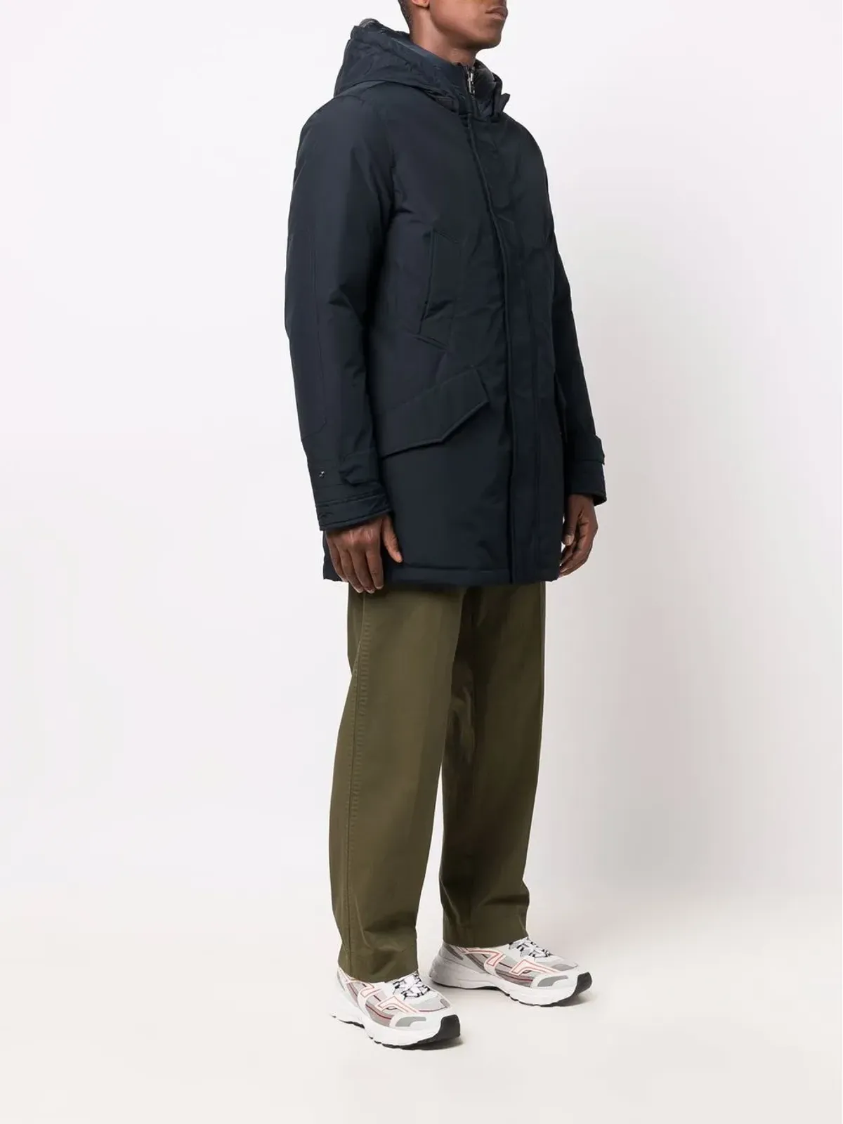Woolrich パッド入りジップアップフーデッドコート ネイビー - 画像3