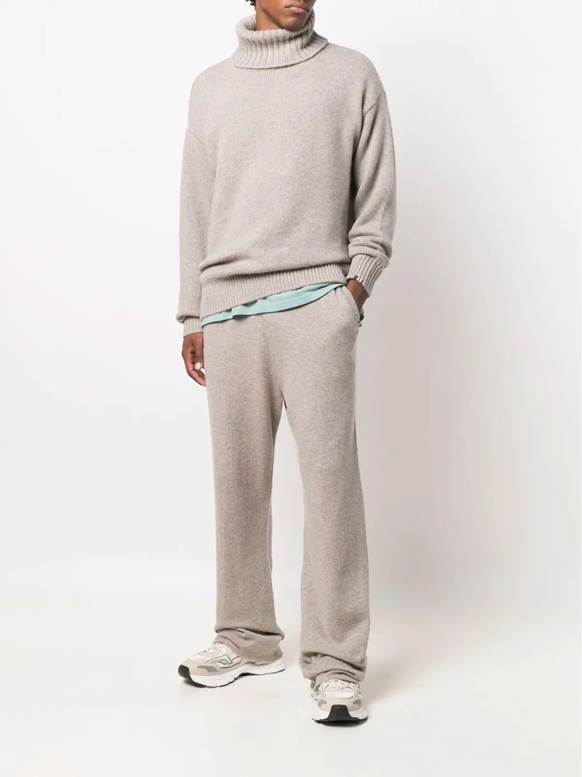 extreme cashmere ロールネックカシミヤセーター - Neutrals - 画像2