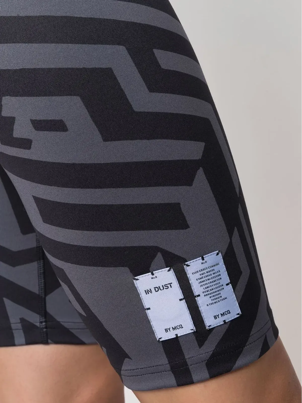 MCQ ストレッチデザイン アブストラクトプリントショーツ - 画像5