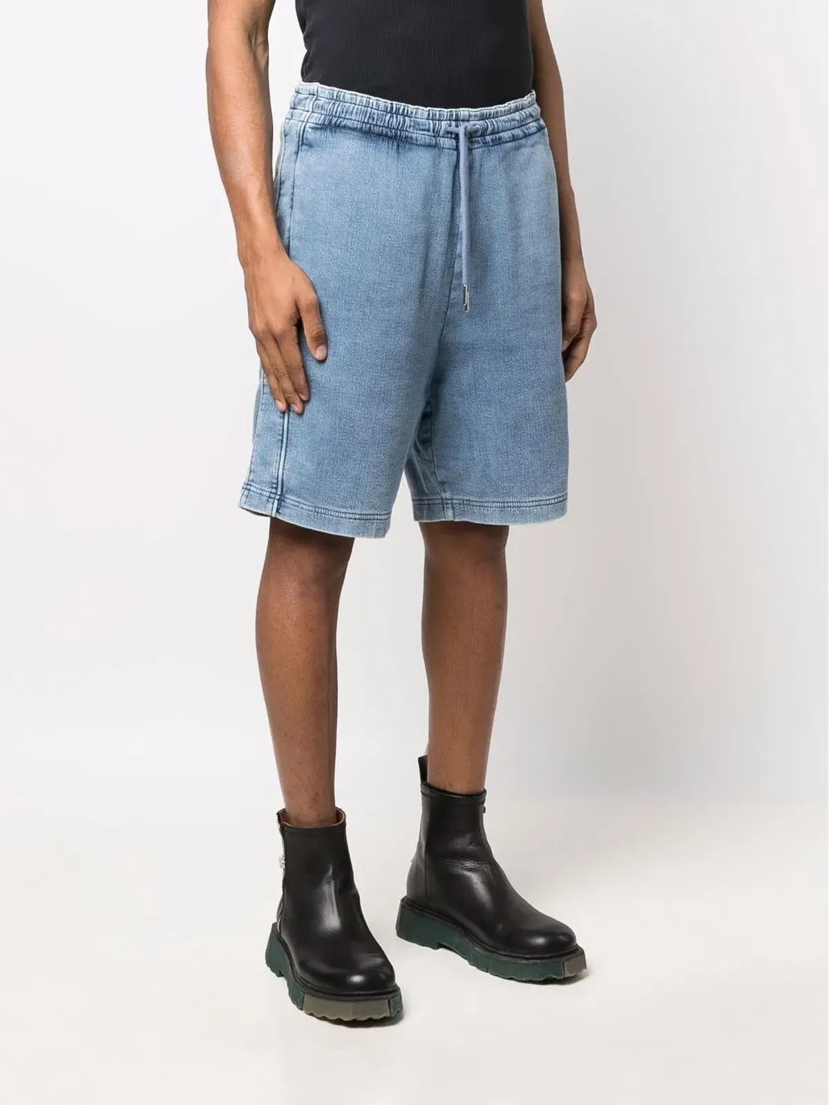 Diesel ロゴパッチ付きデニムショーツ - 画像3