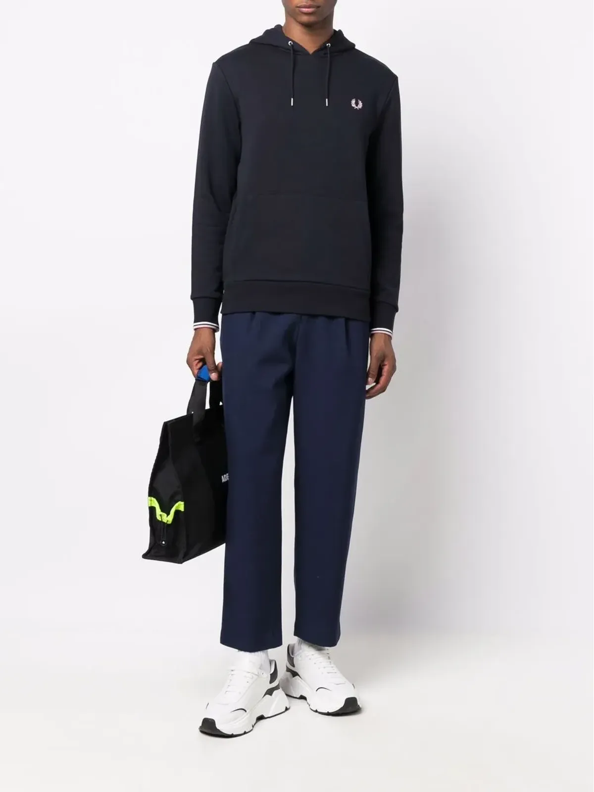 Fred Perry 刺繍ロゴ フーディー - 画像2