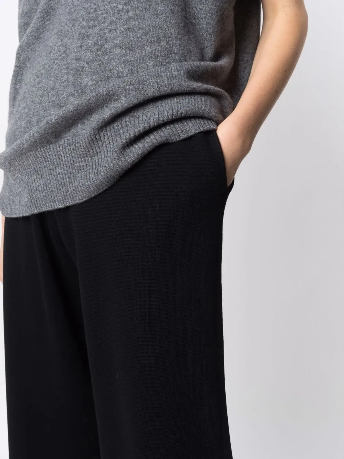 Allude クロップド ワイドレッグ ウールパンツ ブラック - 画像5