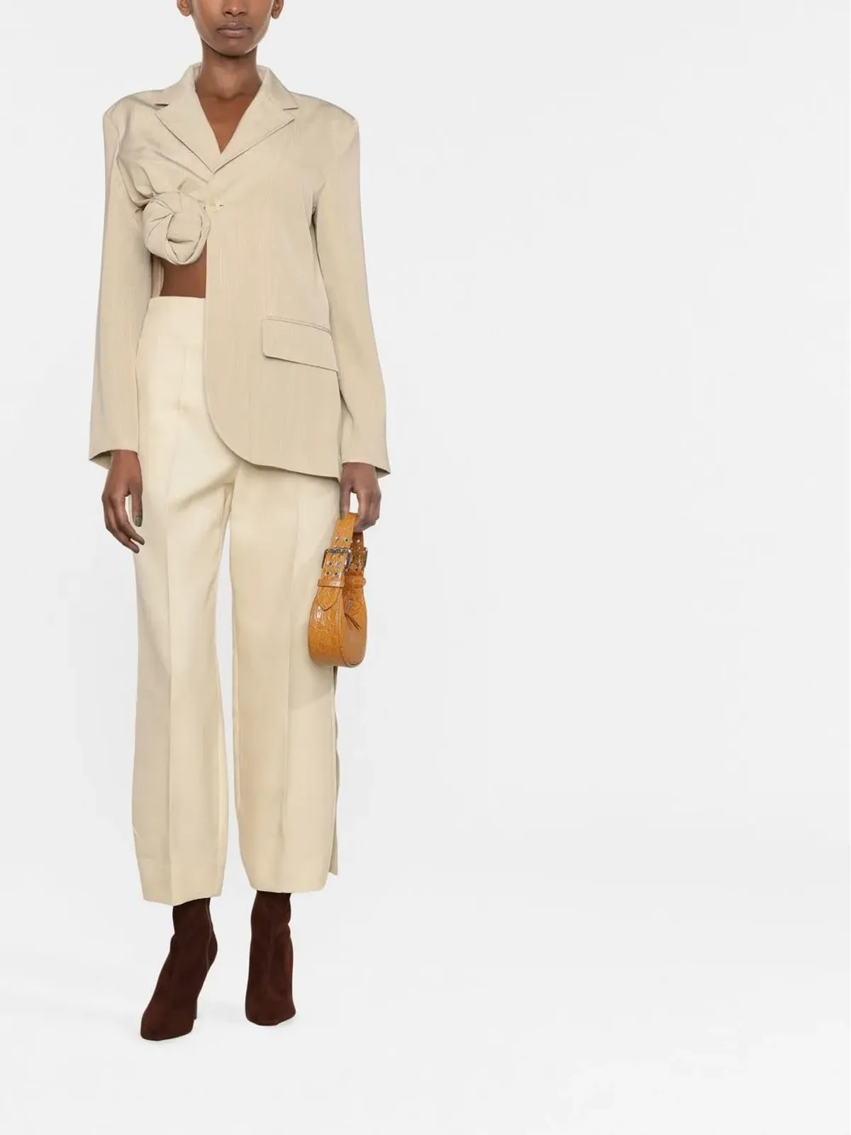 Jacquemus バカラ アシンメトリック クロップド ブレザー - 画像2