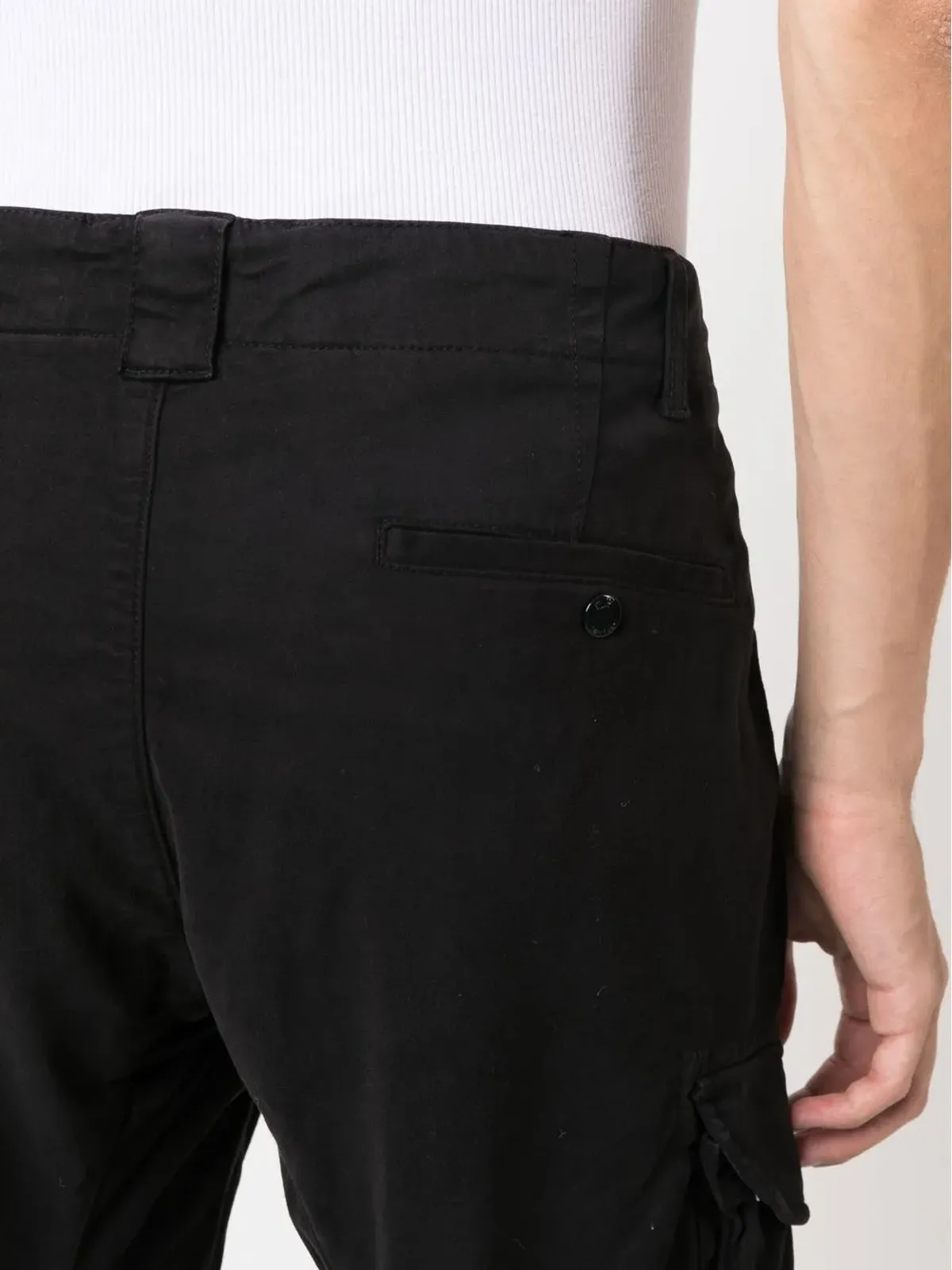 C.P. Company ロゴパッチ テーパードカーゴパンツ - 画像5