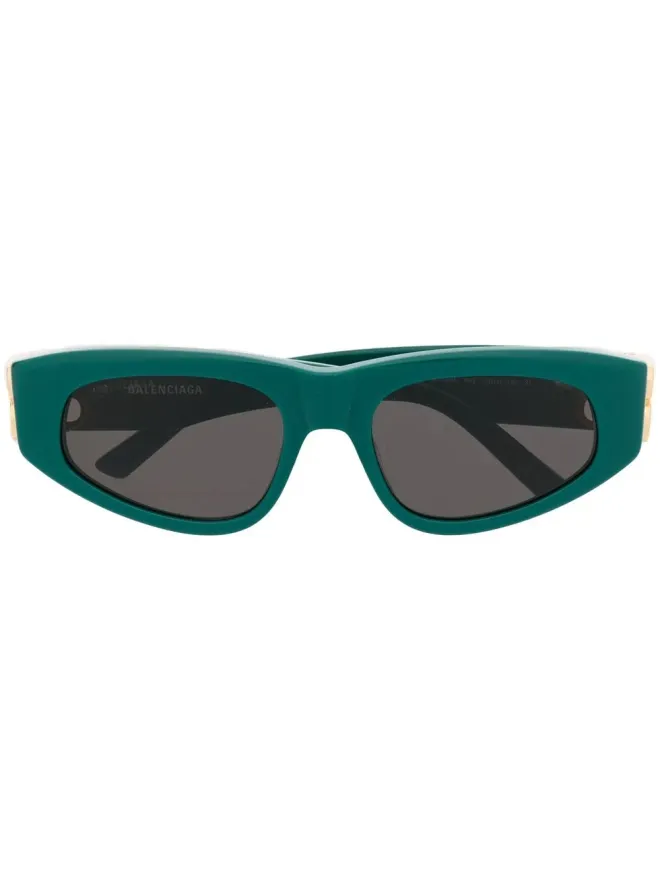 Balenciaga Eyewear Balenciaga Eyewear ロゴプレート付き猫目サングラスの商品画像