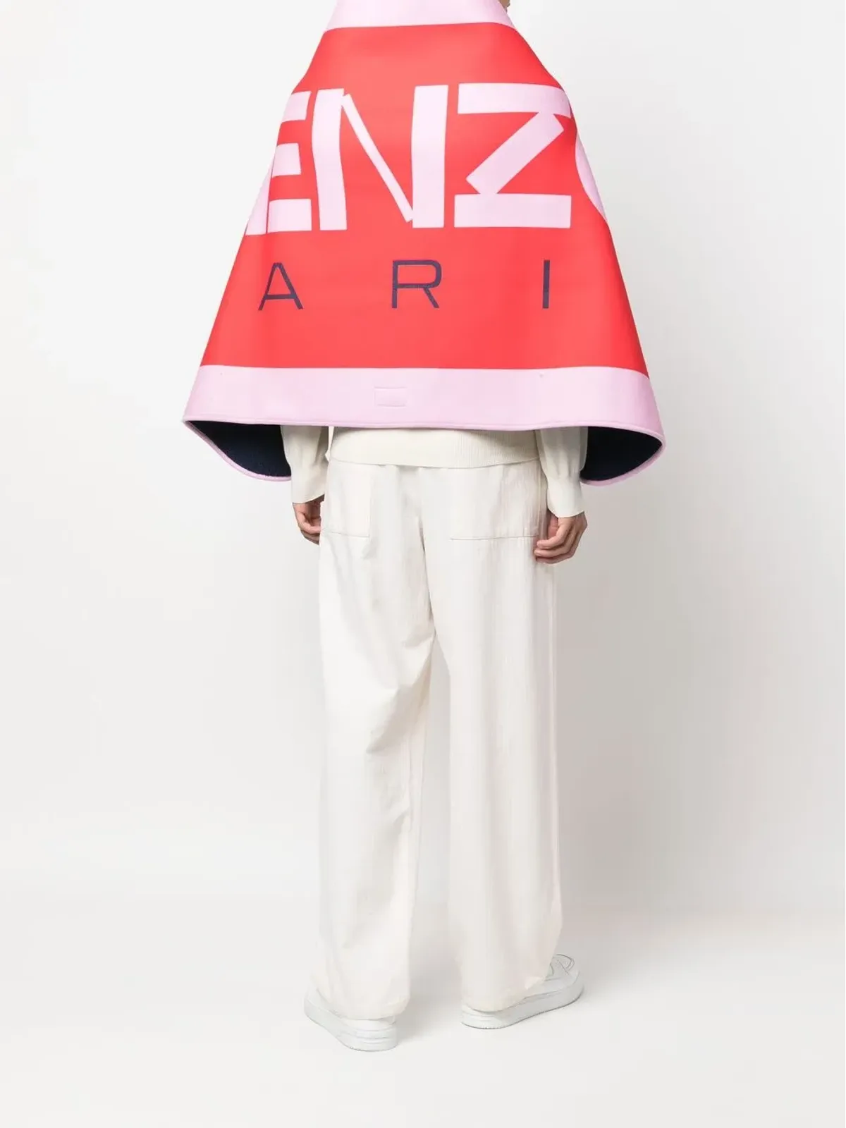 Kenzo ロゴプリント入り ケープ風スカーフ ピンク - 画像2