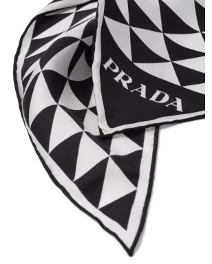 Prada 幾何学柄シルクスカーフ - サムネイル2
