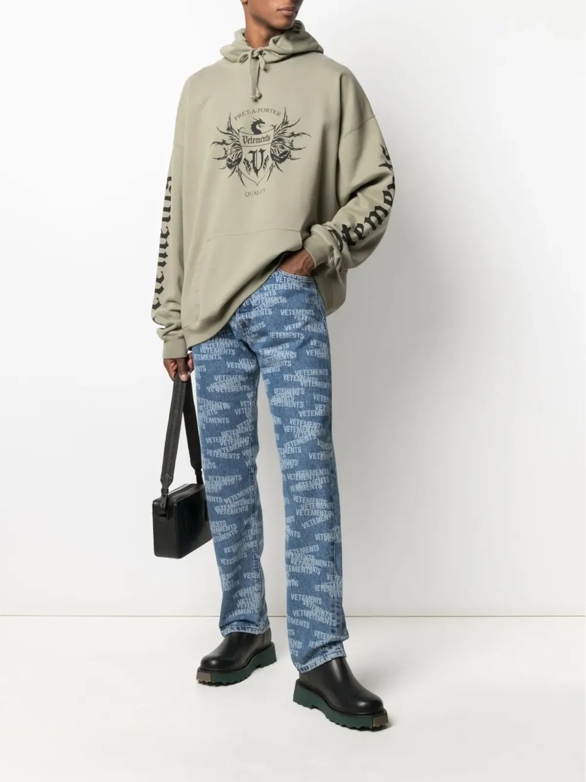 VETEMENTS ロゴ ドローストリング フーディー - 画像2