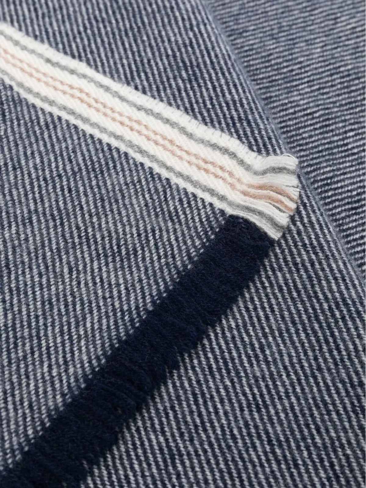 Brunello Cucinelli フリンジ付きカシミアスカーフ - 画像3