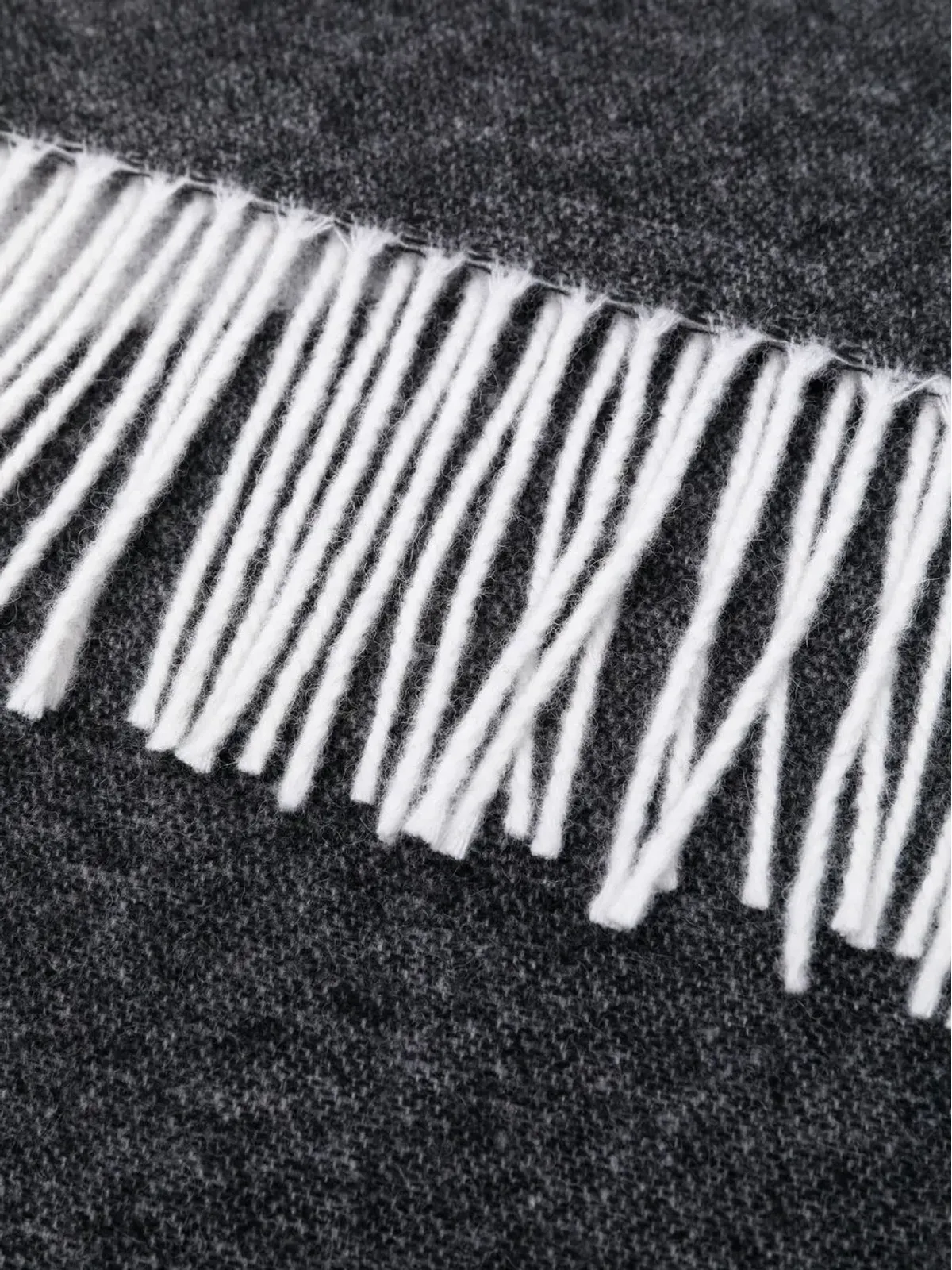 A.P.C. ロゴ入りニットスカーフ - 画像3