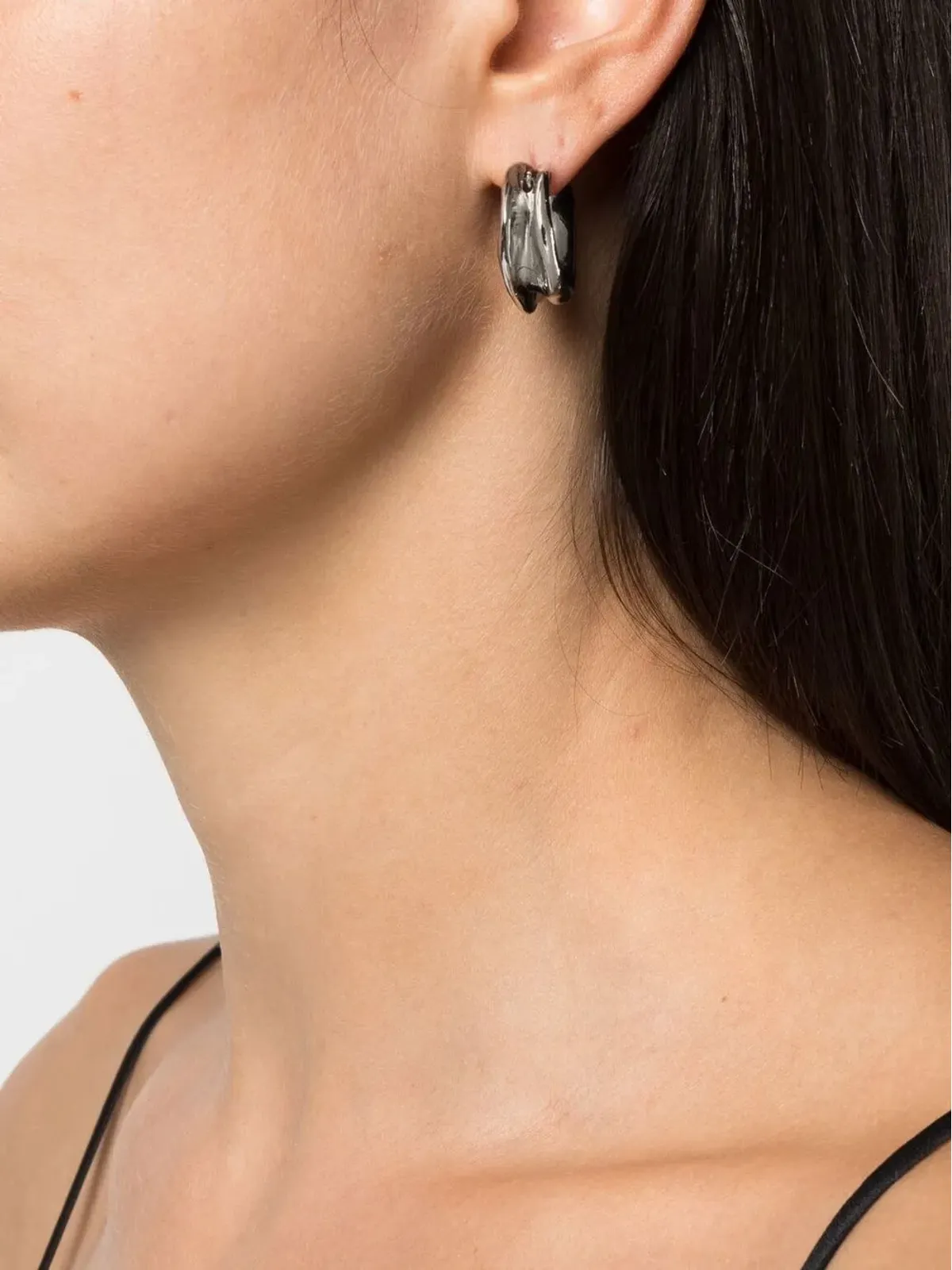 Vann Jewelry アシンメトリック ラウンド フープ ピアス - 画像2